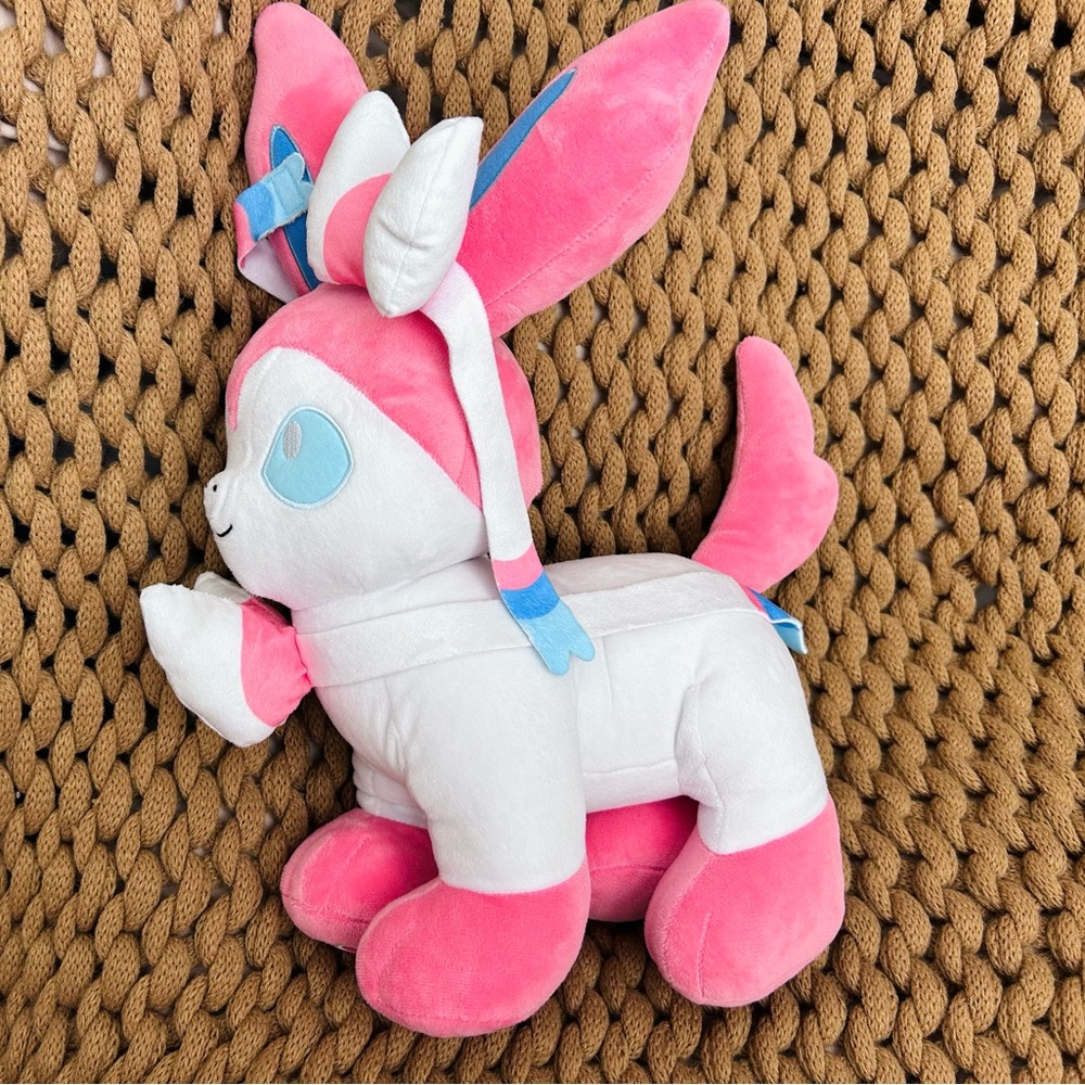 ❗️SOLD❗️Sylveon Pokemon Build a Bear Plush